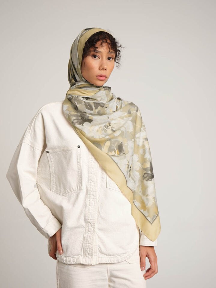 Mahperi  Çiçek Desenli Tek Taraflı Şal - Sarı