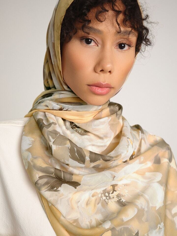 Mahperi  Çiçek Desenli Tek Taraflı Şal - Sarı