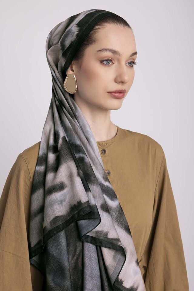 Siyah 13-01