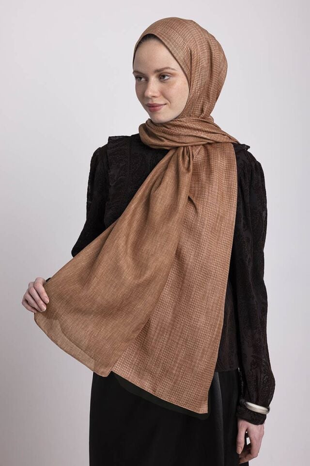 Aura Monogram Desenli Çift Taraflı Şal - Tarçın 50-08