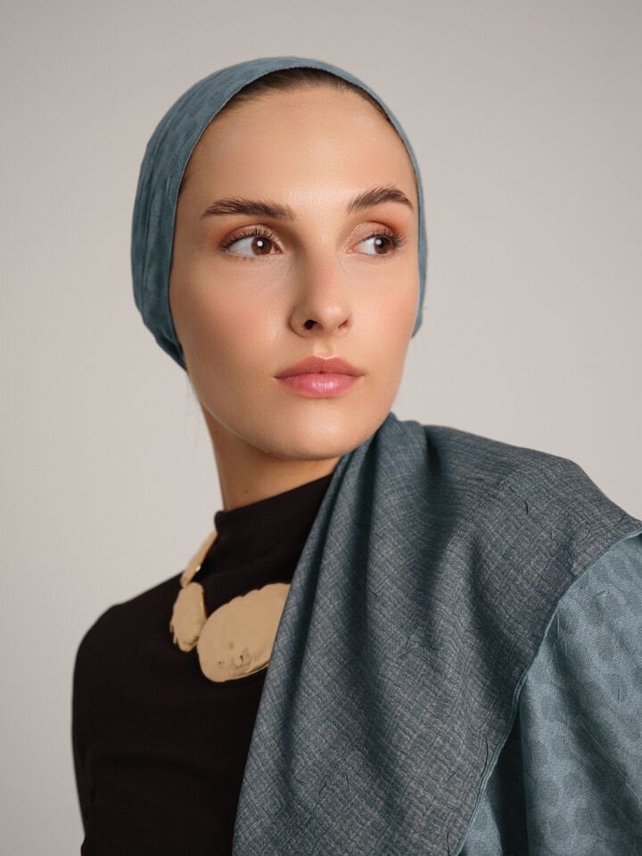 Katre-i Zerâfet Monogram Düz Desenli Çift Taraflı Şal - Buz Mavi