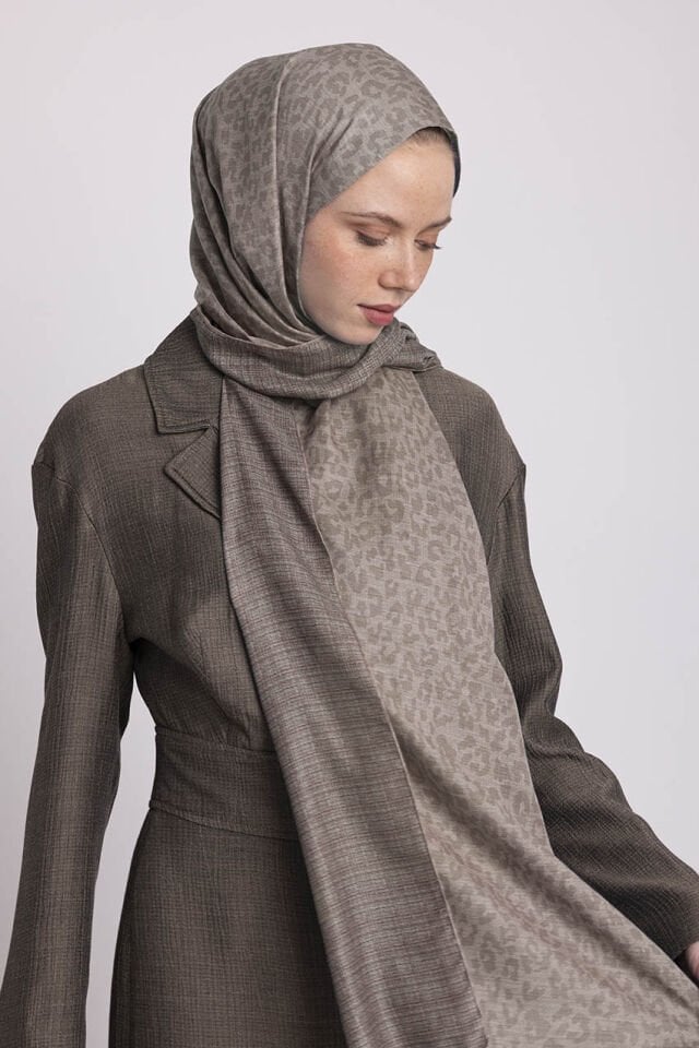 Barçın Leopar Desenli Çift Taraflı Şal - Taş Krem