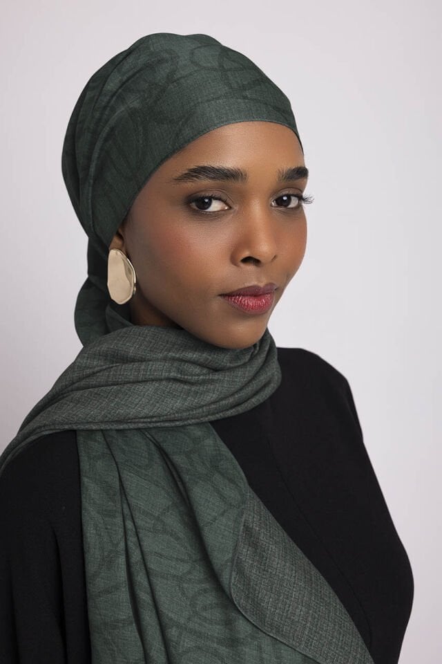 Şebnem Hattı Monogram Desenli Çift Taraflı Şal - Çam Yeşil