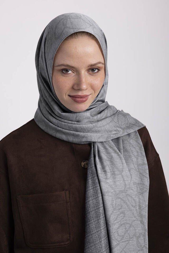 Şebnem Hattı Monogram Desenli Çift Taraflı Şal - Gri