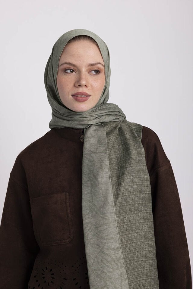 Şebnem Hattı Monogram Desenli Çift Taraflı Şal - Haki