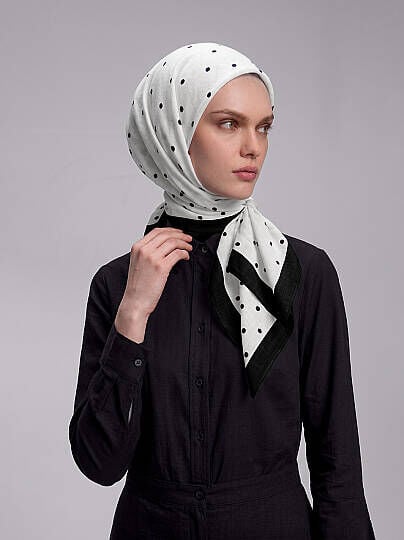Puan Desenli Tek Taraflı Eşarp Beyaz 75-14