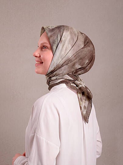Fırça Hâlesi Puanlı Soyut Desenli Çift Taraflı Eşarp Kahve Çikolata 76-06