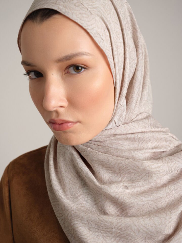 Bengi Monogram Düz Desenli Çift Taraflı Şal - Soluk Bej